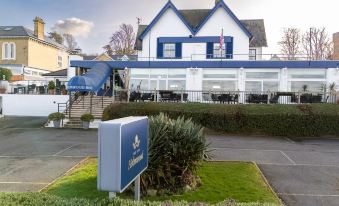 New Holmwood Hotel