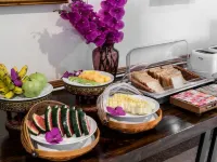 لي شيانغ هوتل Hotels near وات لوكمولي