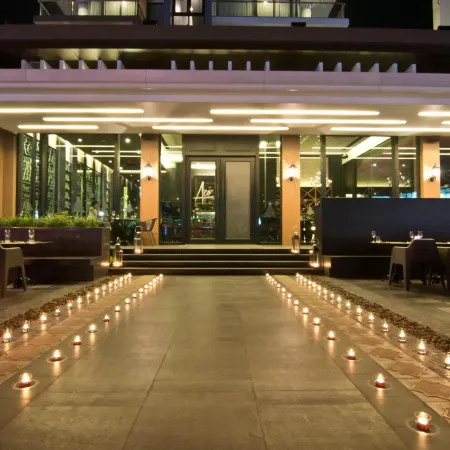 Tsix5 Hotel Отели рядом с достопримечательностью «Пляж Хатнаклуа»