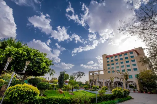 Ramada by Wyndham Jaipur Jaisinghpura - Balkoner