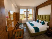 Hotel Gulmarg GS Residency - breakfast