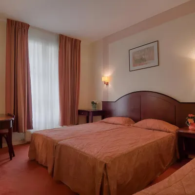 Hotel Le Faubourg Paris Các khách sạn gần Phòng hòa nhạc Folies Bergère