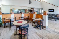 Days Inn by Wyndham Lamar
