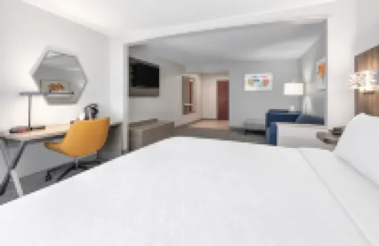 Holiday Inn Express & Suites LIVINGSTON by IHG