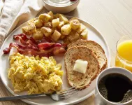 Holiday Inn Resort BAR HARBOR - ACADIA NATL PARK by IHG - 朝食