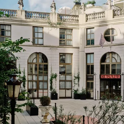 Hôtel Rosalie Отели рядом с достопримечательностью «13-й округ: Площадь Италии»