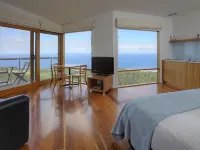 Chris's Beacon Point Restaurant & Villas Hotels in Apollo Bay