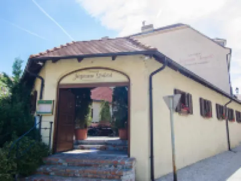 Jégverem Fogadó Hotels in Sopron