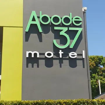 Abode37 Motel Emerald