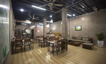 Moc May by NorthStar Hostel & Tours