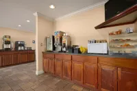 Days Inn by Wyndham Alexander City - breakfast