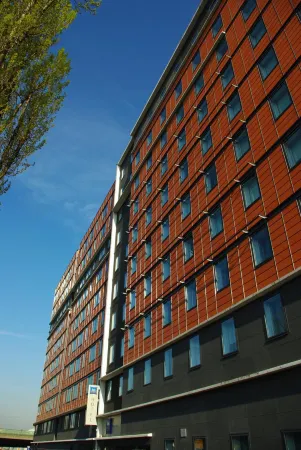 Greet Hotel Paris porte de la Chapelle - Aréna