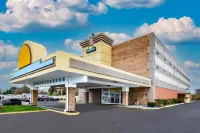 Days Inn by Wyndham Livonia/Canton/Detroit Hotels in Livonia