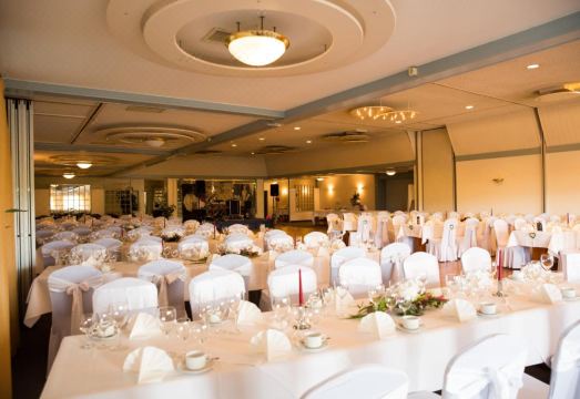 1. 호텔 오스트프리..