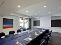 อีสต์เพิร์ท สวีทส์ โรงแรม โรงแรมในเพิร์ธ