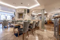 Schlosshotel Lacknerhof - breakfast