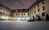Dom Hotel Classic - parking