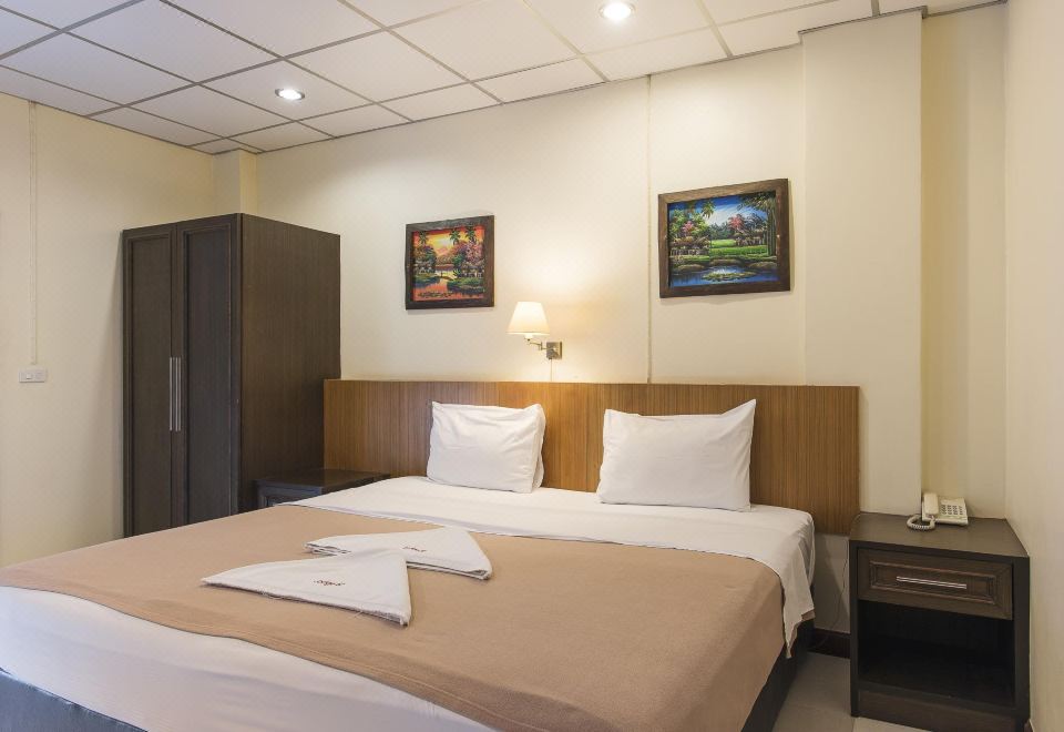 Lodge 61 Hotel - Housity