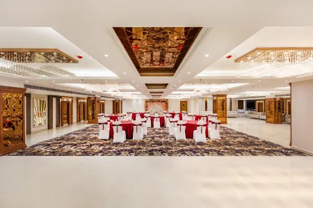 Sterling GK Exotica Dehradun Отели рядом с достопримечательностью «Mindrolling Monastery»