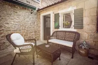 Theatre Luxury Rooms - سرير ووجبة إفطار