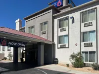 Studio 6 Suites Hesperia, CA West Main Street I 15 - Kæledyr tilladt