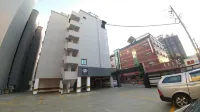 Vovo Hotel - Motels