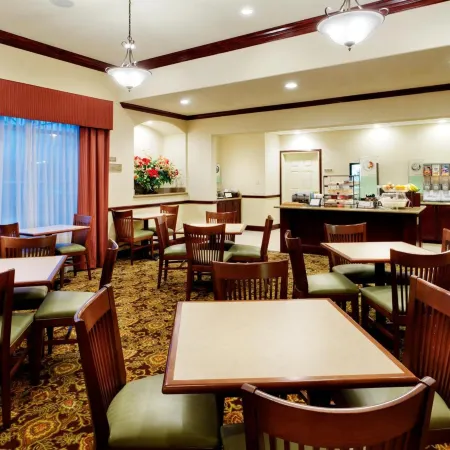 Country Inn & Suites by Radisson, College Station, TX