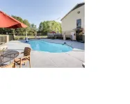 Quality Inn Olive Branch - Swimmingpools