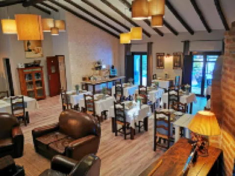 阿勒塔山鄉村旅遊酒店