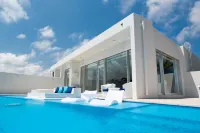 Ronsard Resort Irabu - Infinity Pools