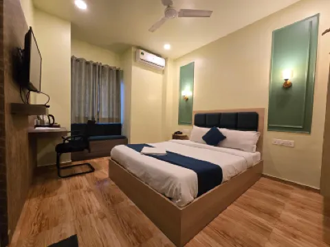 Hotel Zen Garden Hotels near Rhino Shopping Complex Narangi