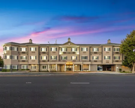 ホテル 1550 - SFO エアポート ミルブレーのホテル