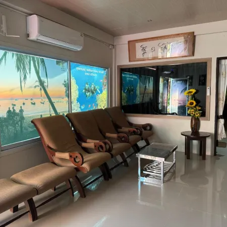 Lotus Hostel Beach Bar Koh Tao