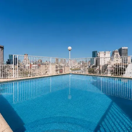 Feir's Park Hotel & Rooftop Отели рядом с достопримечательностью «Дворец Сан-Мартин»