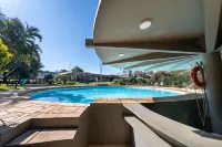 Hotel Deville Express Cascavel - Pools