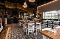 Holiday Inn Laval Montreal, an IHG Hotel فنادق في لافال