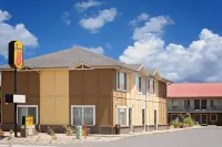 Super 8 by Wyndham Denver Central فنادق في North Washington