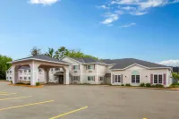AmericInn by Wyndham Eagle River Downtown