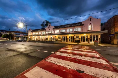 The Imperial Hotel Hotels in Upper Crystal Creek