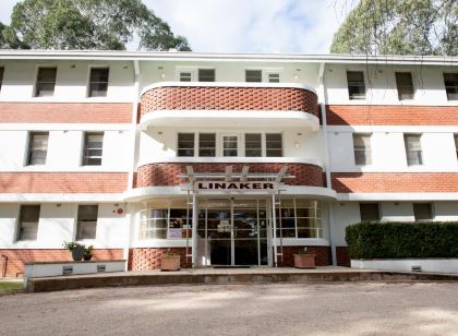 Linaker Motel