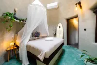 Dome Lombok Hotels in Mertak