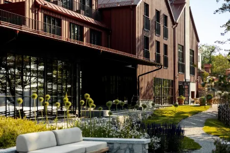 Smådalarö Gård Hotell & Spa Отели в г. Dalaro