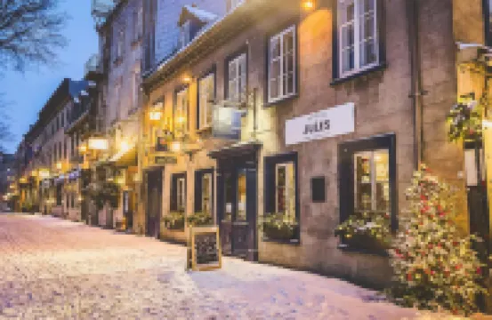 Auberge Place d'Armes - PAR Aneyro Hotels in 