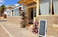 Branco Suites - Rooms & Holiday Apartments Hotels in 