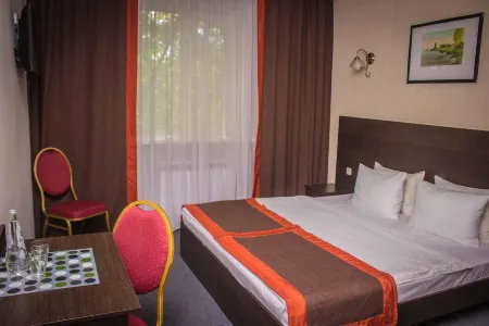 Аура Отели рядом с достопримечательностью «Ульяновская Экспедиция Поволжского Филиала Государственной Инвентаризации Лесов»