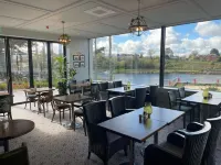 The Lakeside Hotel & Leisure Centre - breakfast