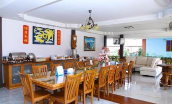 Hugpua Hotel