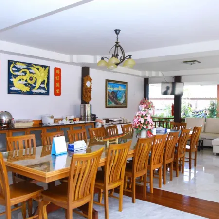 Hugpua Hotel