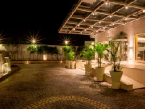 Lemon Tree Hotel Lucknow Hotels in Lucknow