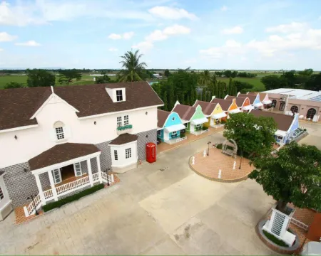 แฟนตาซี รีสอร์ท Fantasy Resort โรงแรมในอำเภอเมืองชัยนาท